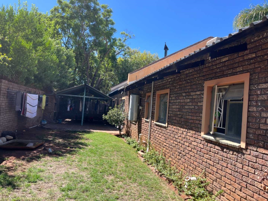 4 Bedroom Property for Sale in Die Rand Northern Cape